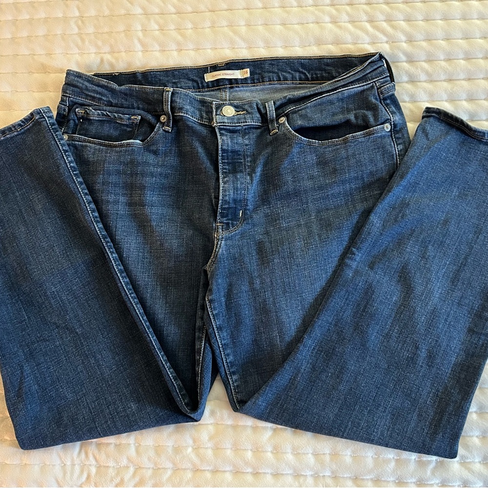 Levi’s Classic Straight Leg Jeans
